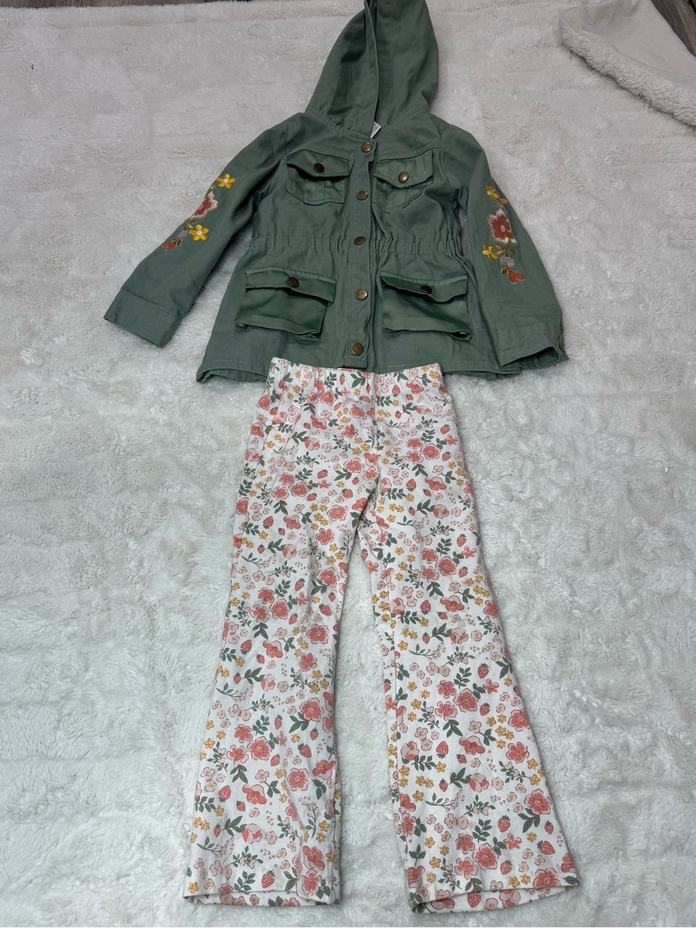 Little Lass Girls Outfit Floral Embroidery